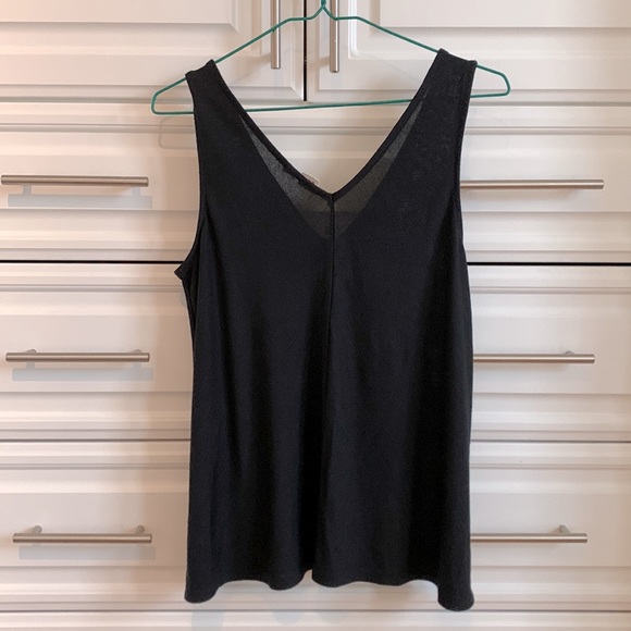 GAP Softspun V-neck tank. Sz S - Picture 2 of 2